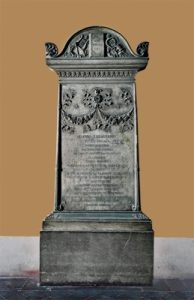 Monumento di Giovanni Locatelli